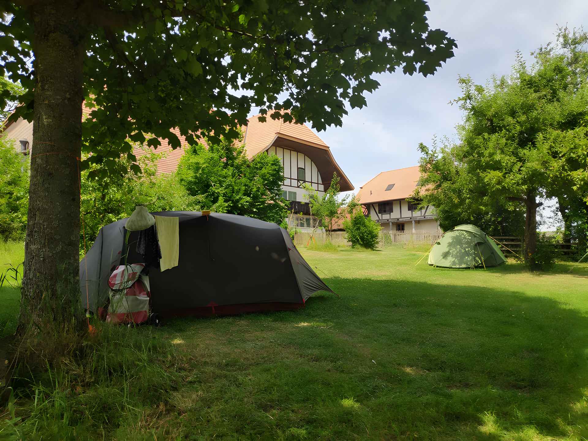 Tent Wereld Winkels 3 Tent Wereld Winkels -Tent Wereld Winkels Trekkerstenten op Camping Lindenhof 1